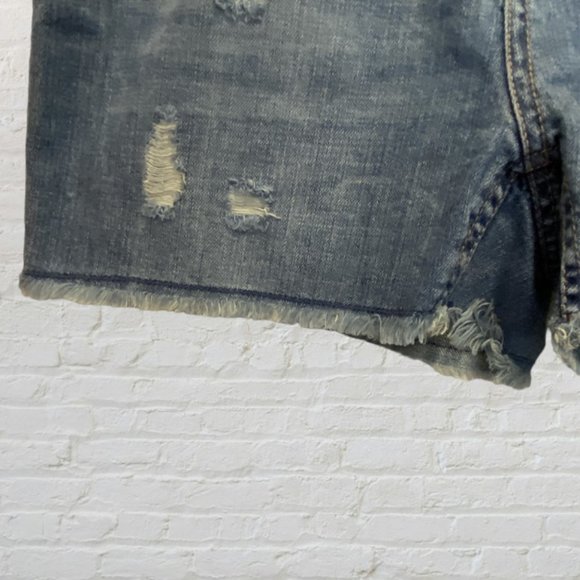 VINTAGE APT. 9 -- Short Shorts, Distressed Denim, Leather Stud Belt, Never Worn - Picture 8 of 14